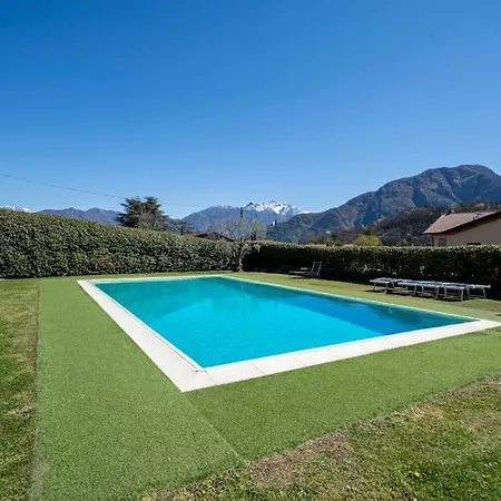 In 2 Bedrooms Parking Space Pool Pedestrian Area Apartment