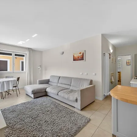 In 2 Bedrooms Parking Space Pool Pedestrian Area Lenno