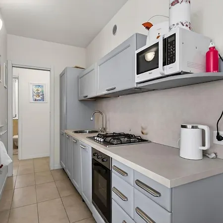 In 2 Bedrooms Parking Space Pool Pedestrian Area
