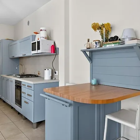 In 2 Bedrooms Parking Space Pool Pedestrian Area Apartment