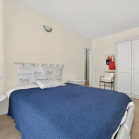 In 2 Bedrooms Parking Space Pool Pedestrian Area *