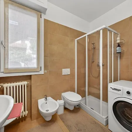 In 2 Bedrooms Parking Space Pool Pedestrian Area Apartment *